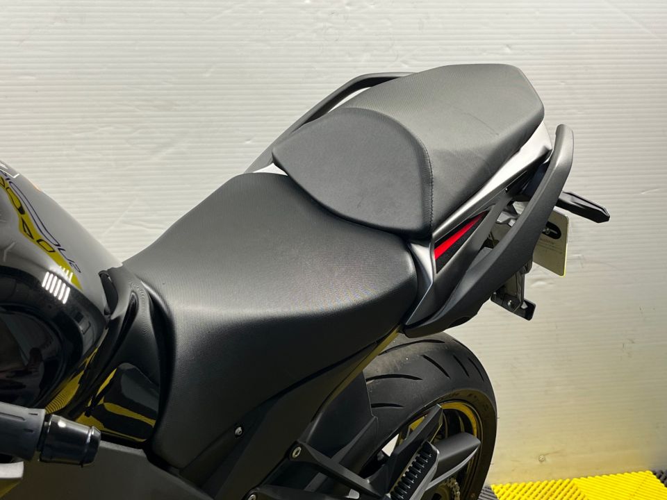 KAWASAKI NINJA 1100 SX SE 4