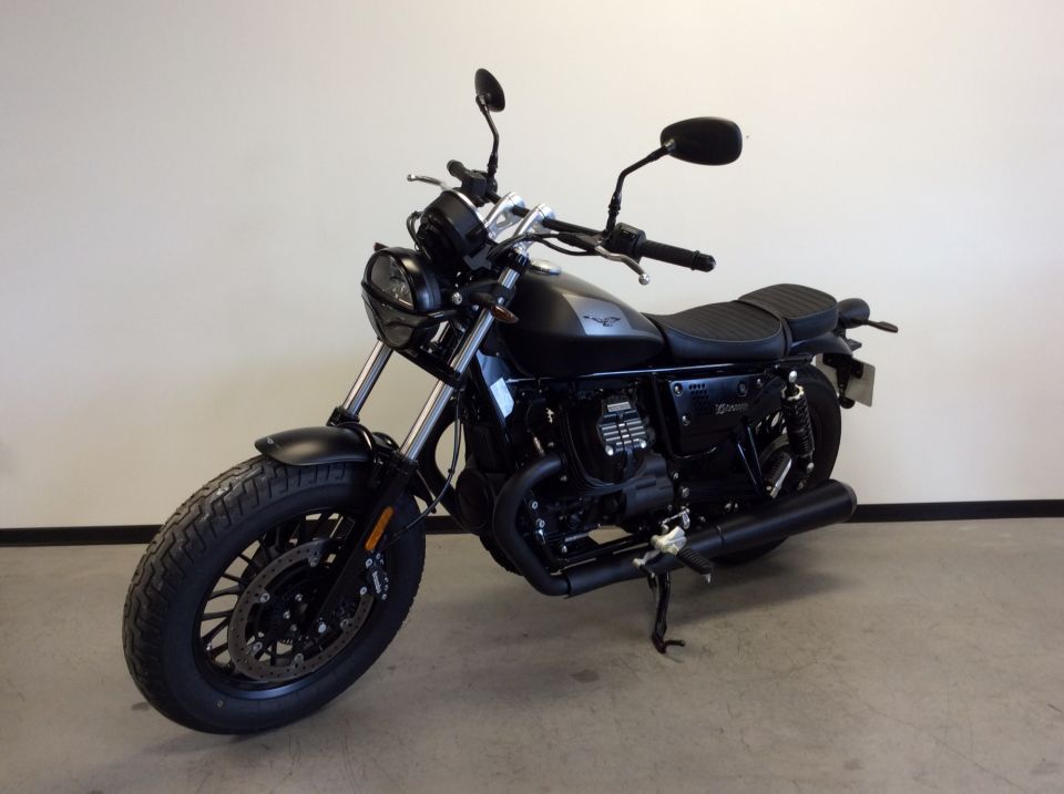 MOTO GUZZI V9 BOBBER 4