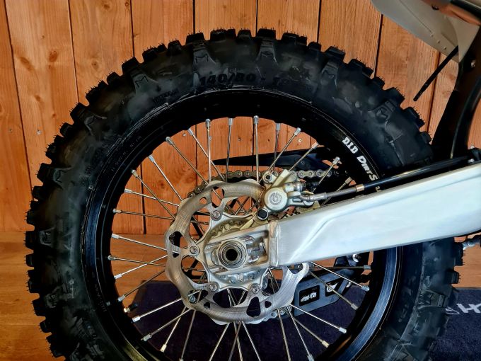 TRIUMPH TF 450-RC 4