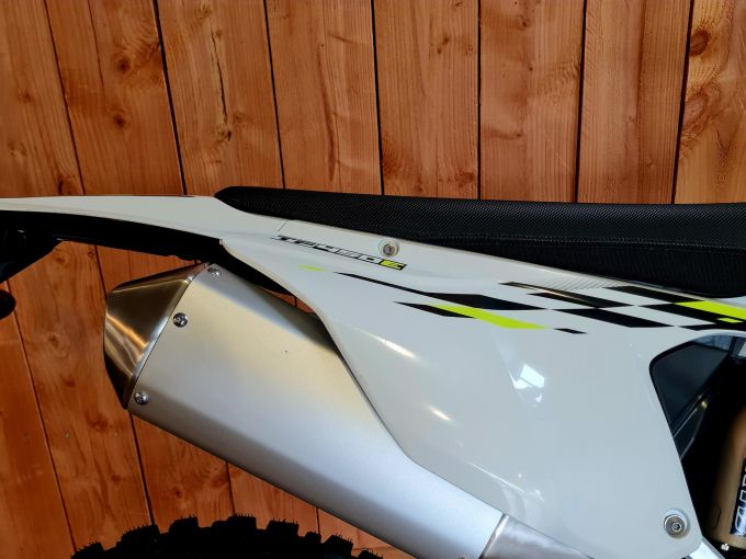 TRIUMPH TF 450-RC 4