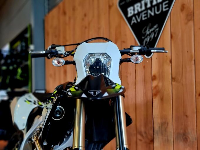 TRIUMPH TF 450-RC 4