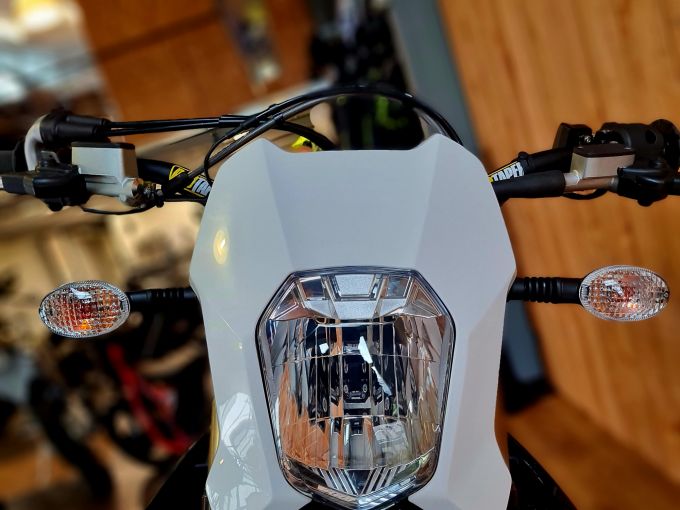 TRIUMPH TF 450-RC 4