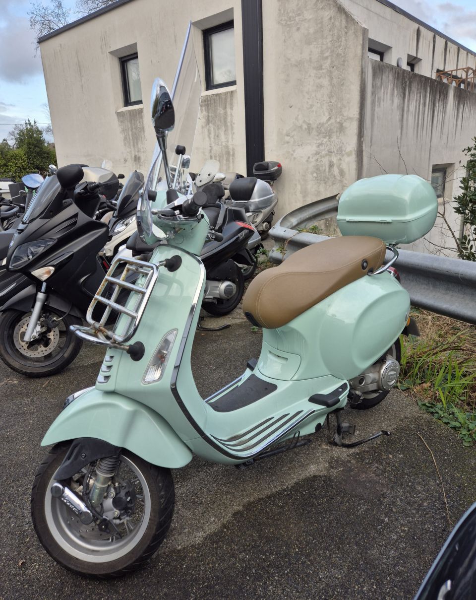 VESPA PRIMAVERA 50 4