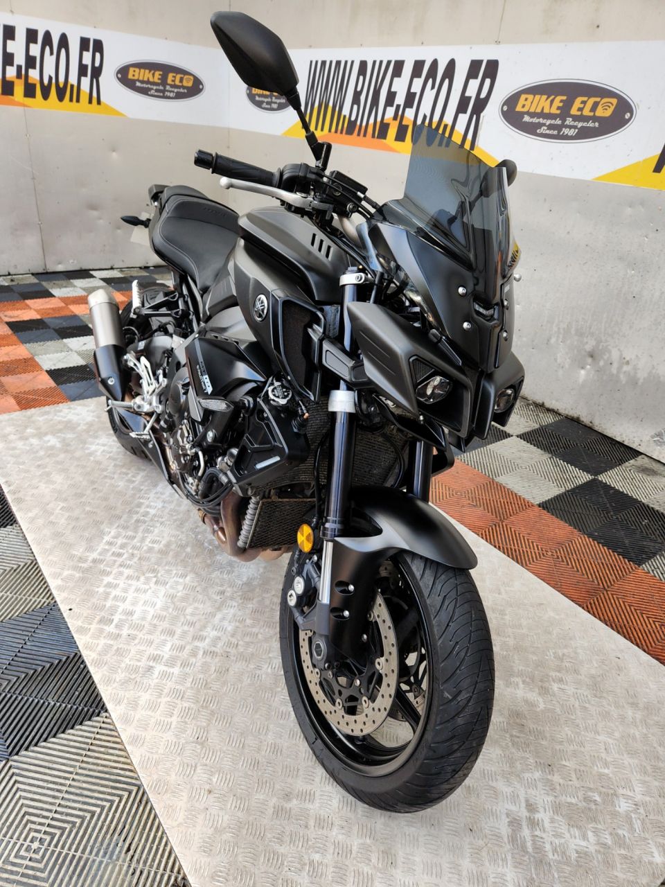 YAMAHA MT-10 4