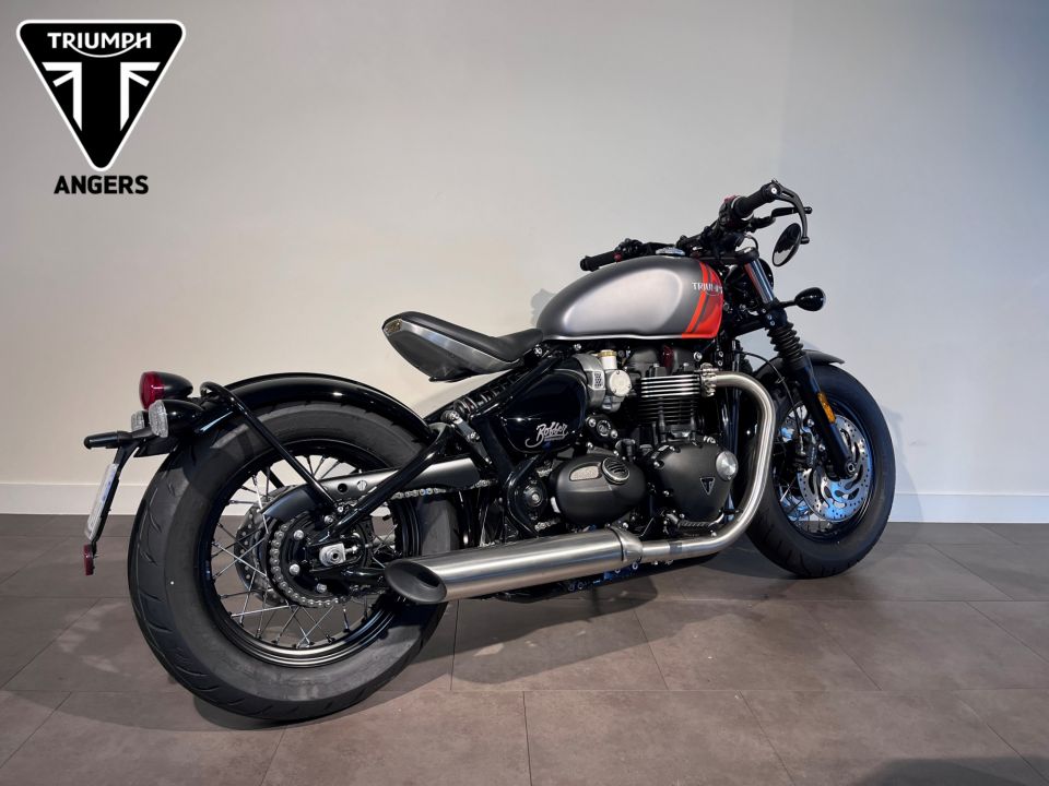 TRIUMPH Bonneville Bobber 1200 4