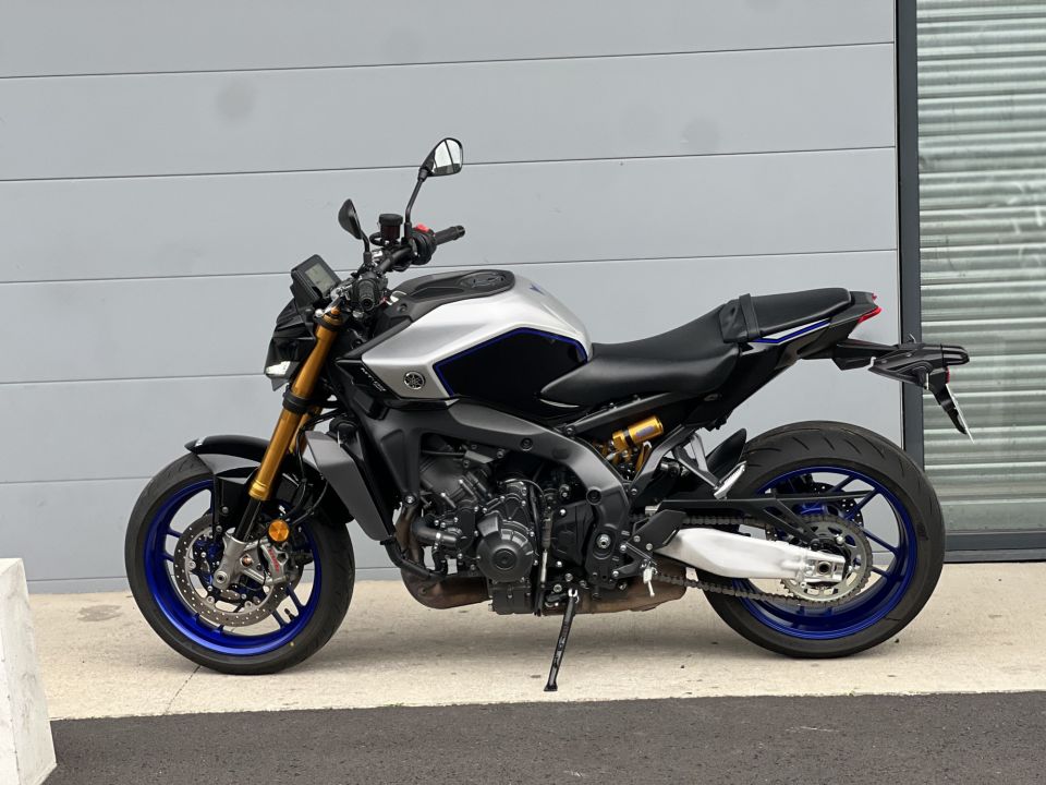 YAMAHA MT-09 SP 4