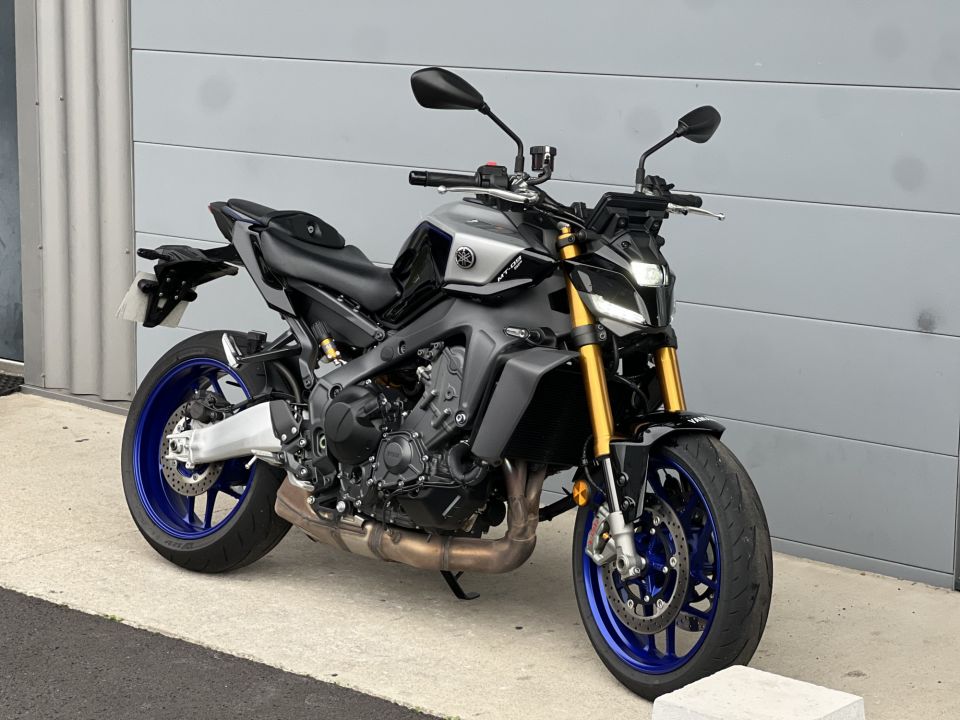 YAMAHA MT-09 SP 4