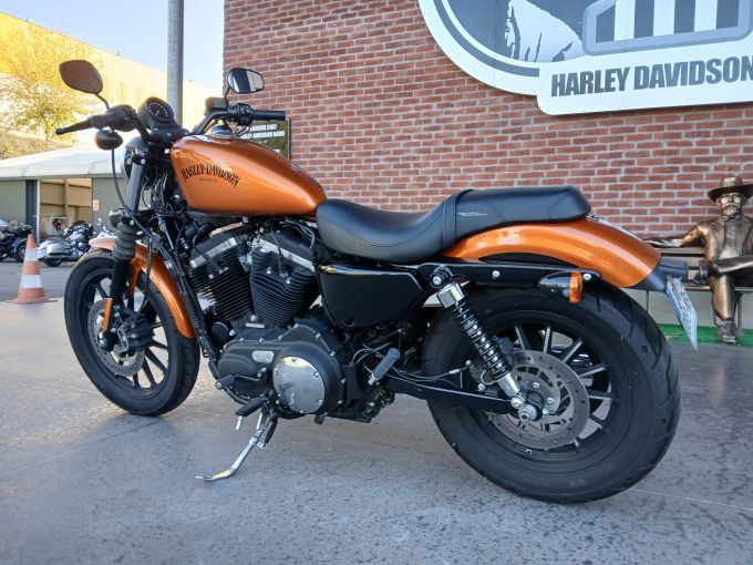 HARLEY-DAVIDSON SPORTSTER IRON 883 N  4