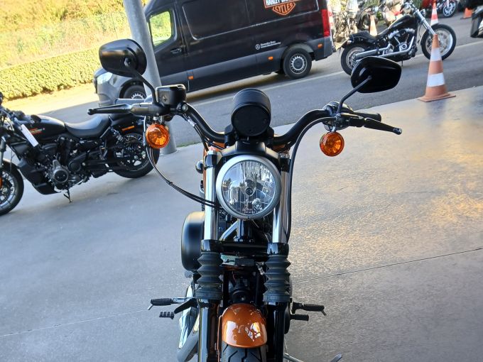 HARLEY-DAVIDSON SPORTSTER IRON 883 N  4