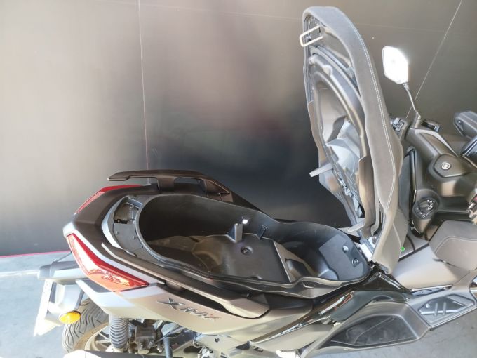 YAMAHA XMAX 125 TECH MAX 4