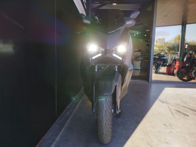 YAMAHA XMAX 125 TECH MAX 4