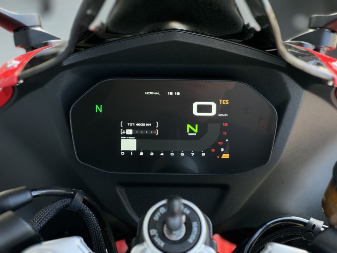 QJ MOTOR SRK 800 RR 4