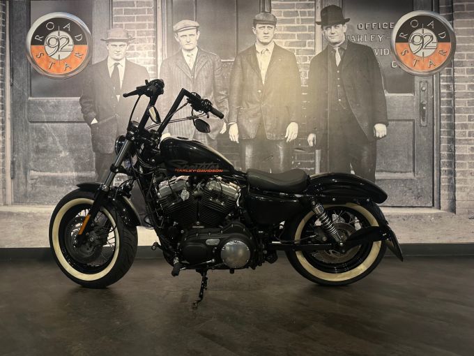 HARLEY-DAVIDSON SPORTSTER FORTY-EIGHT 1200 4