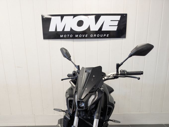 YAMAHA MT-07 4