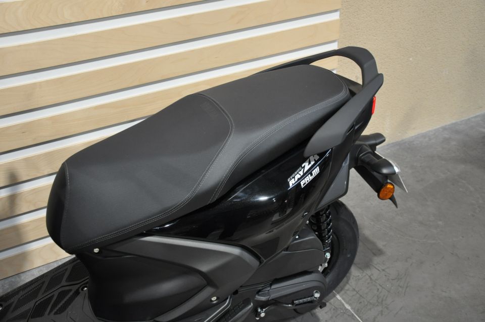 YAMAHA RayZR 125 4