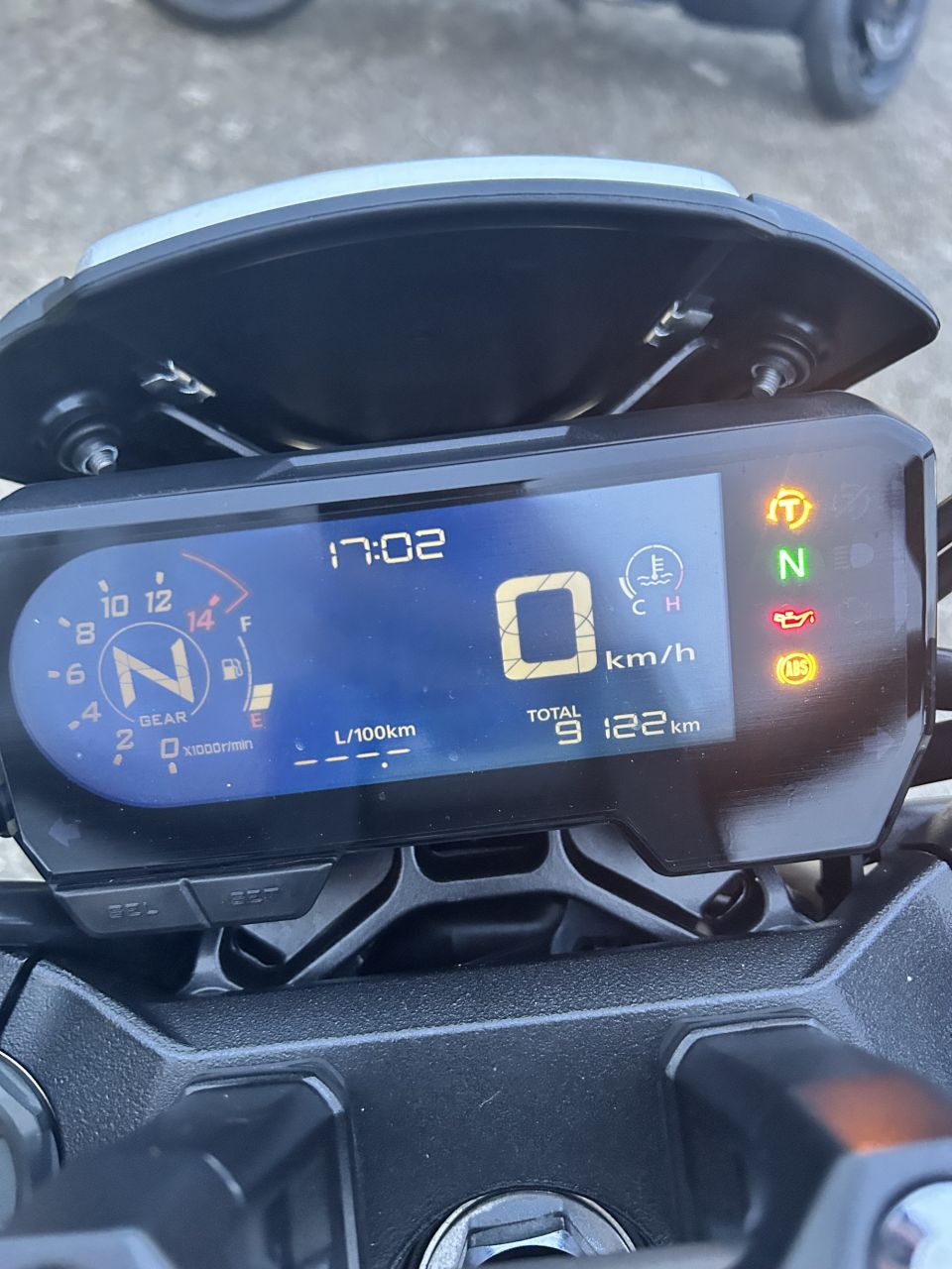 HONDA CB650R Neo Sports Café 4