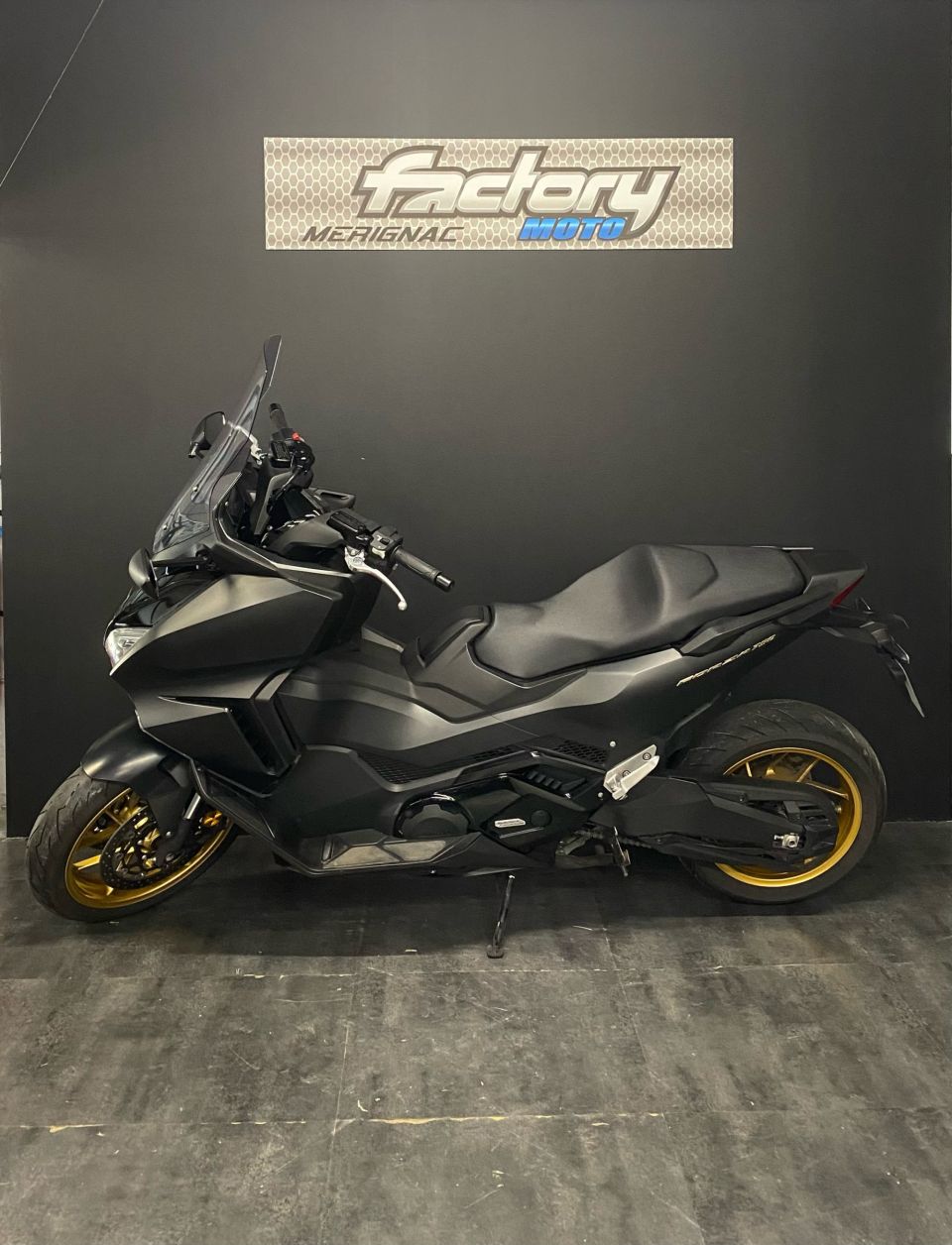 HONDA NSS FORZA 750 4