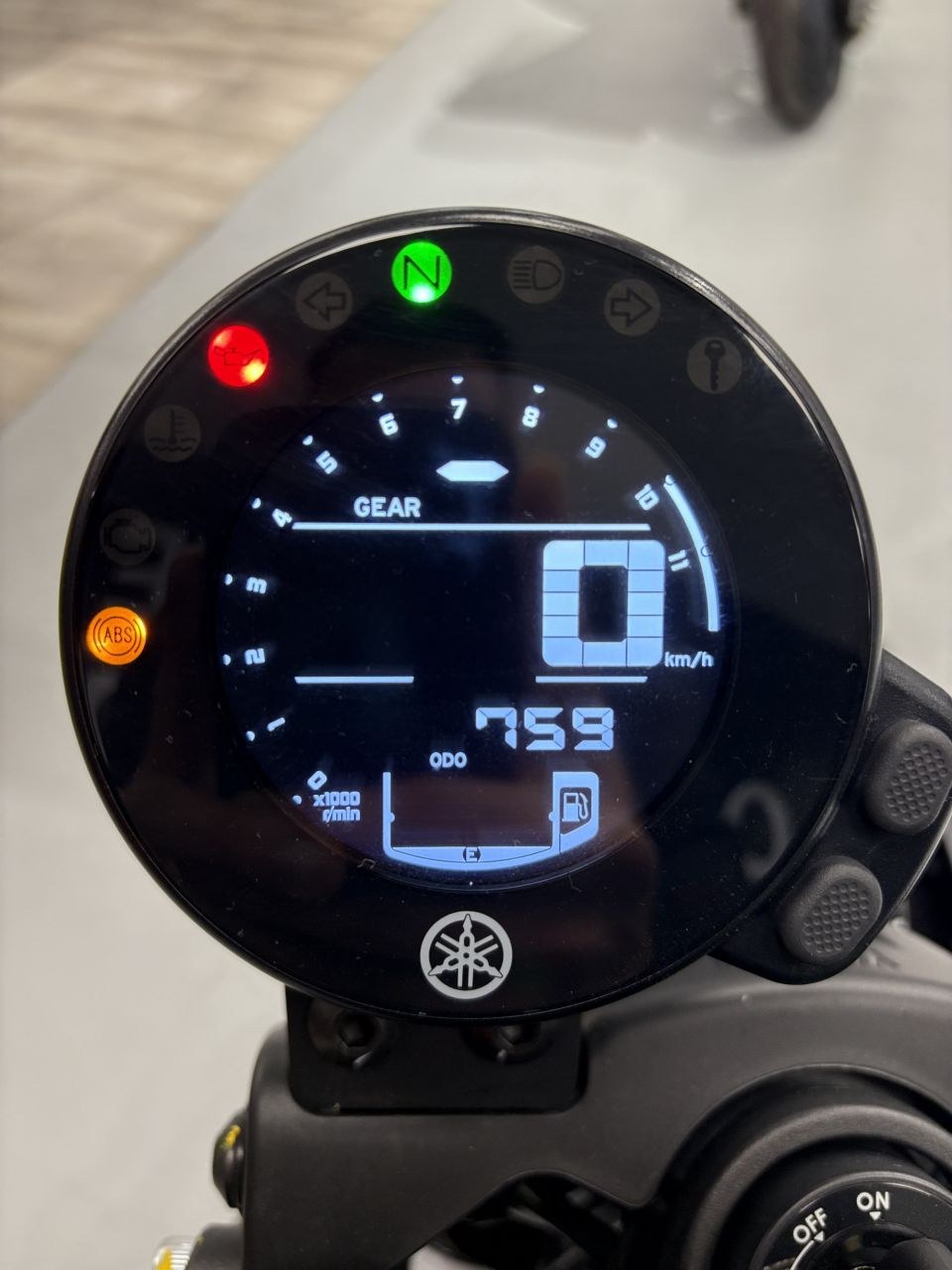 YAMAHA XSR 700 LEGACY 4