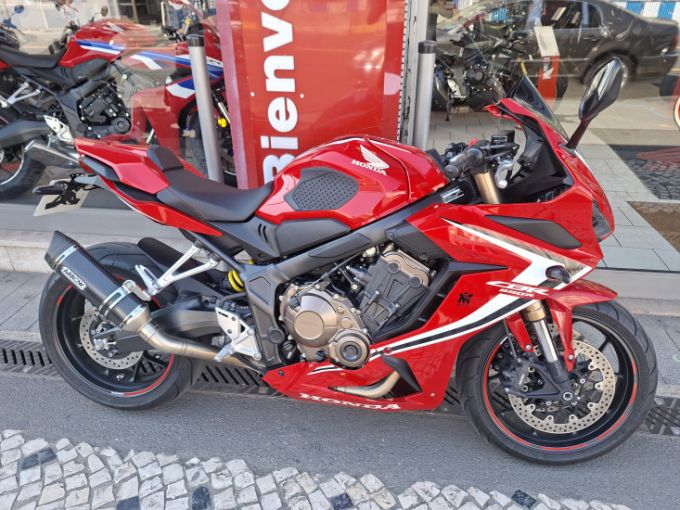 HONDA CBR650R 4