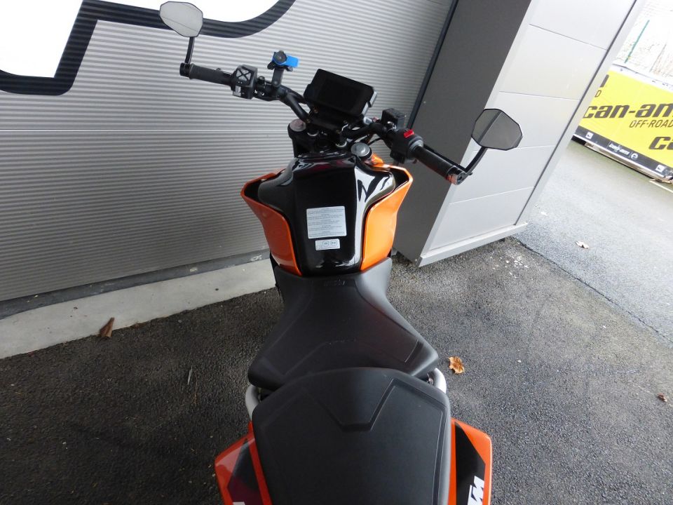 KTM 125 DUKE 2023 4