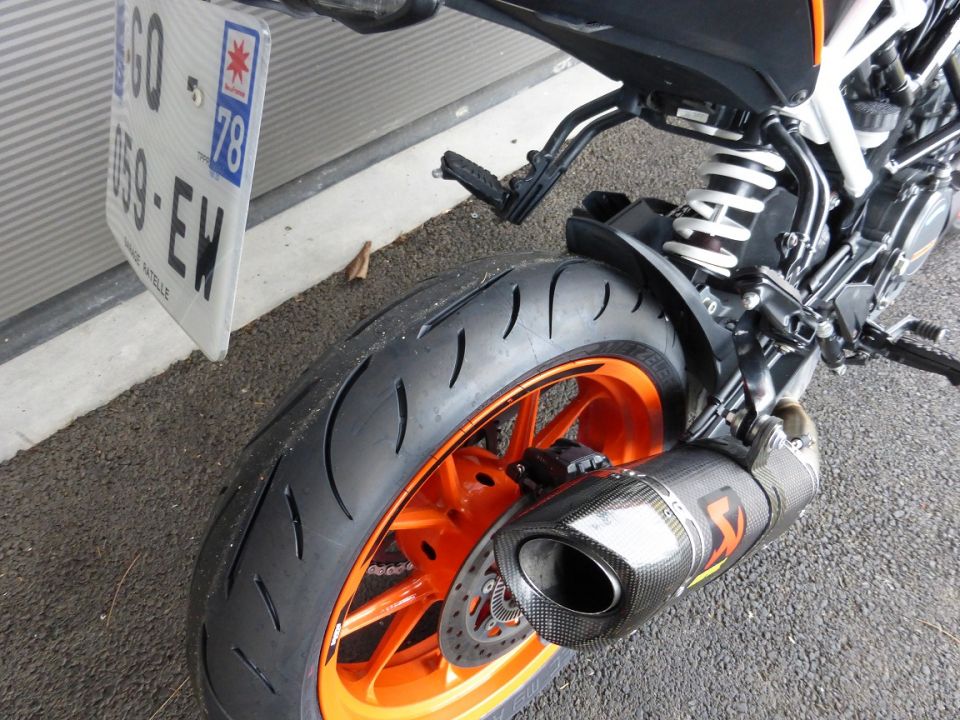KTM 125 DUKE 2023 4