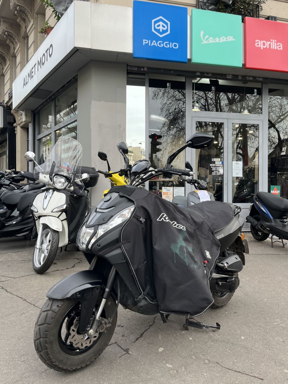 PEUGEOT KISBEE S NAKED 4