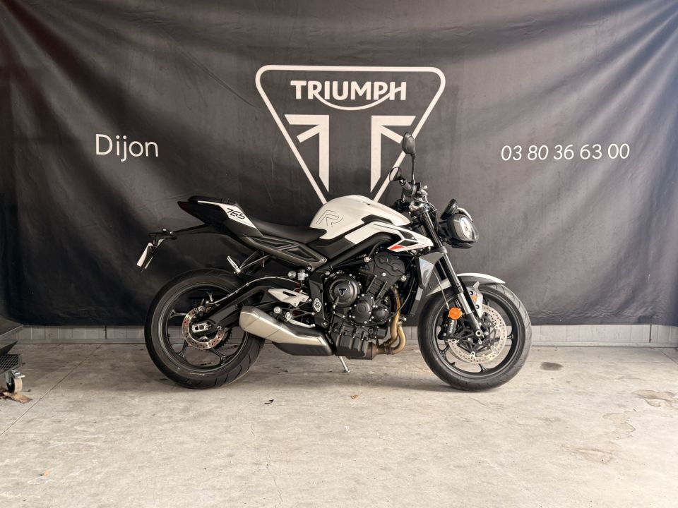 TRIUMPH STREET TRIPLE 765 R 4