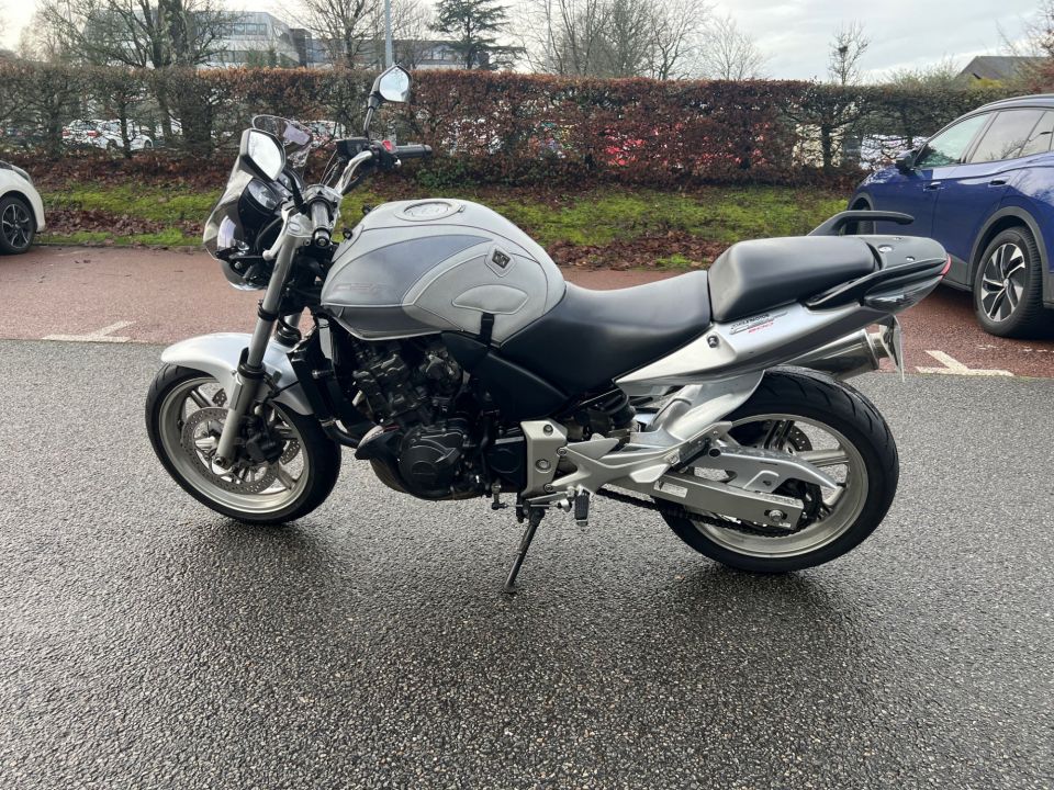 HONDA CB 600 F HORNET 4