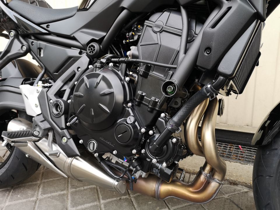 KAWASAKI Z 650 (47.5CV) 4