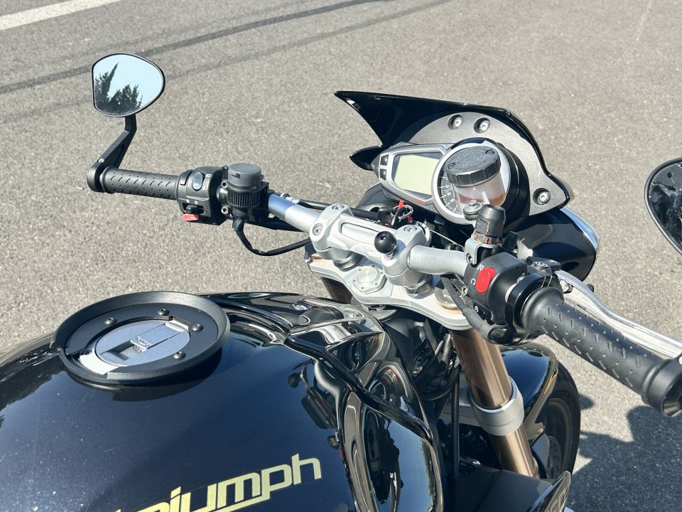 TRIUMPH SPEED TRIPLE 1050 4