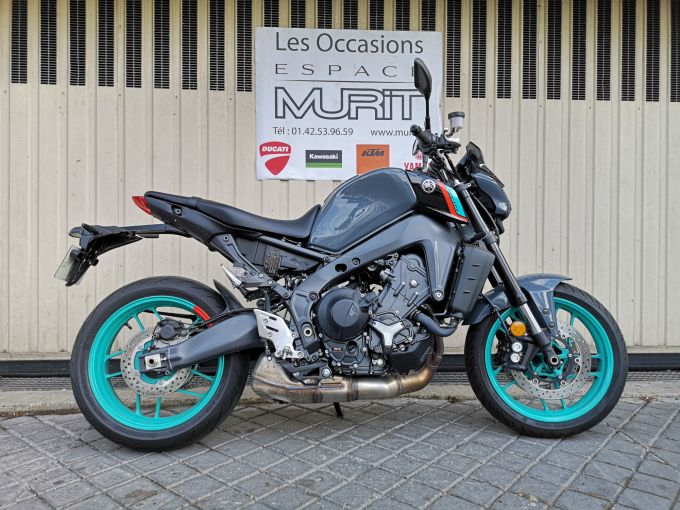 YAMAHA MT-09 4