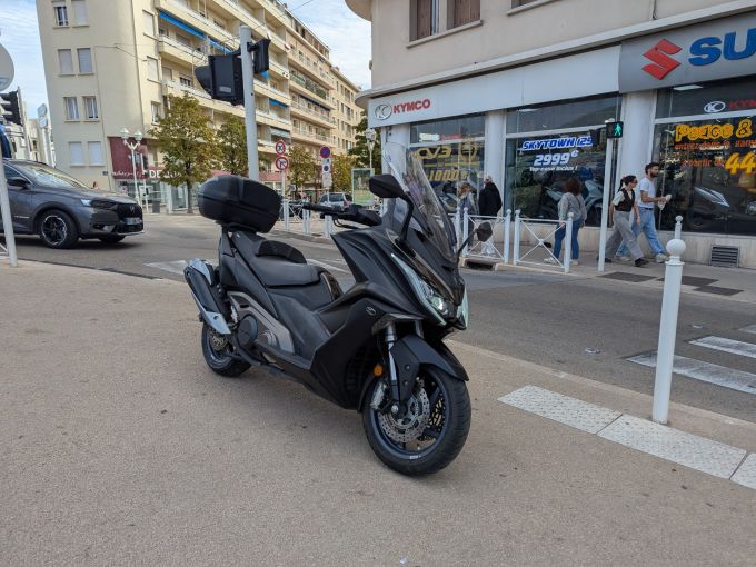 KYMCO AK 550 4