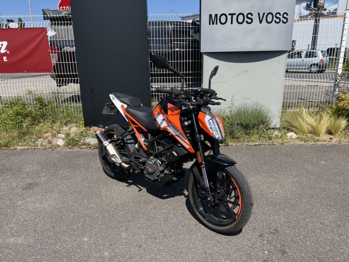 KTM 125 DUKE ABS 4