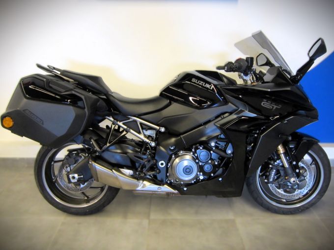 SUZUKI GSX-S 1000 GT 4