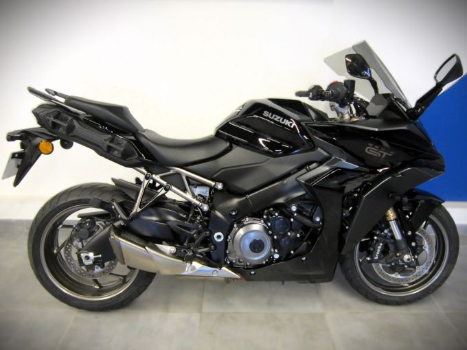 SUZUKI GSX-S 1000 GT 4