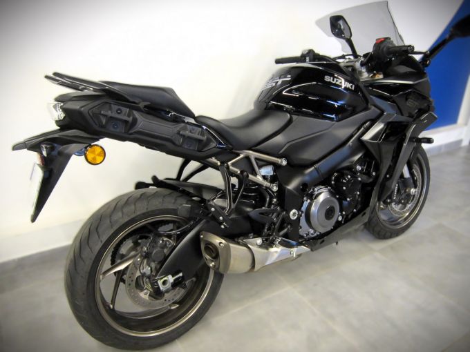 SUZUKI GSX-S 1000 GT 4