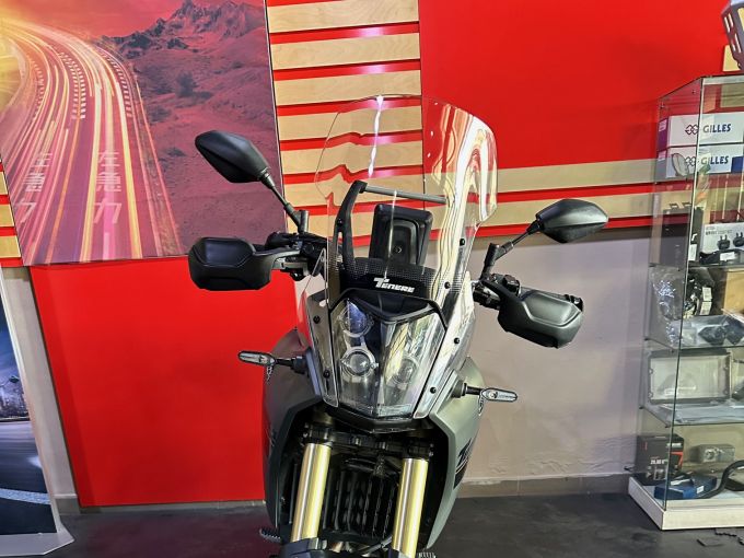 YAMAHA XTZ TENERE 700 4