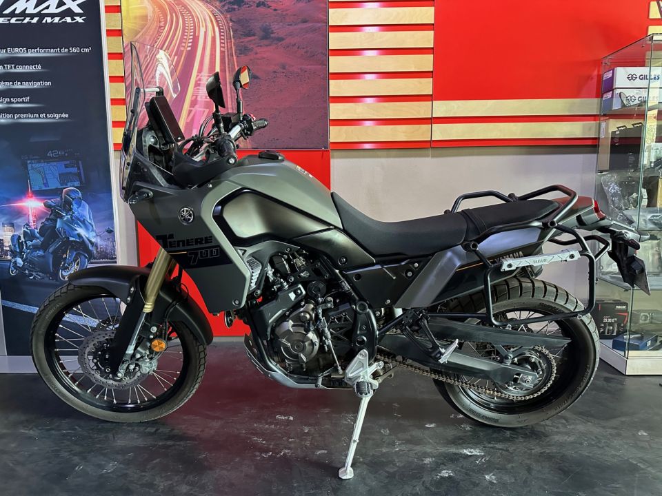 YAMAHA XTZ TENERE 700 4