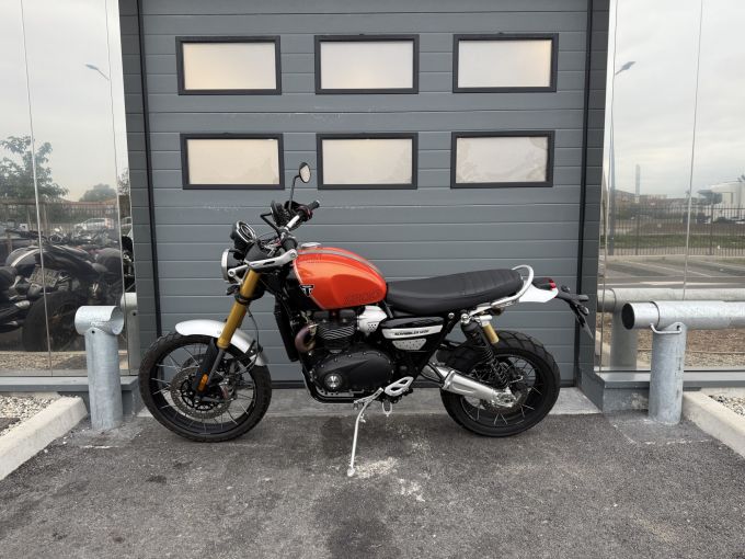 TRIUMPH SCRAMBLER 1200 XE 4