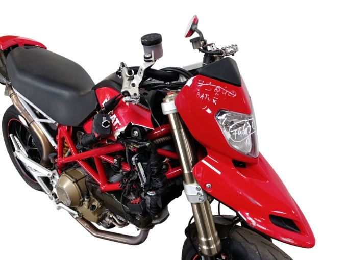 DUCATI HYPERMOTARD 4