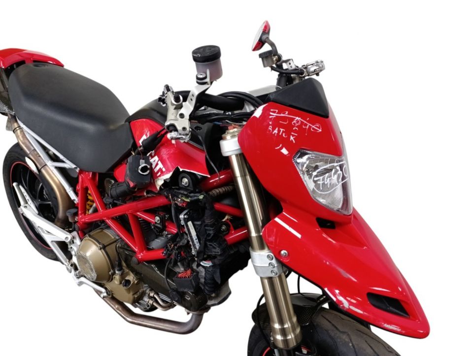 DUCATI HYPERMOTARD 4