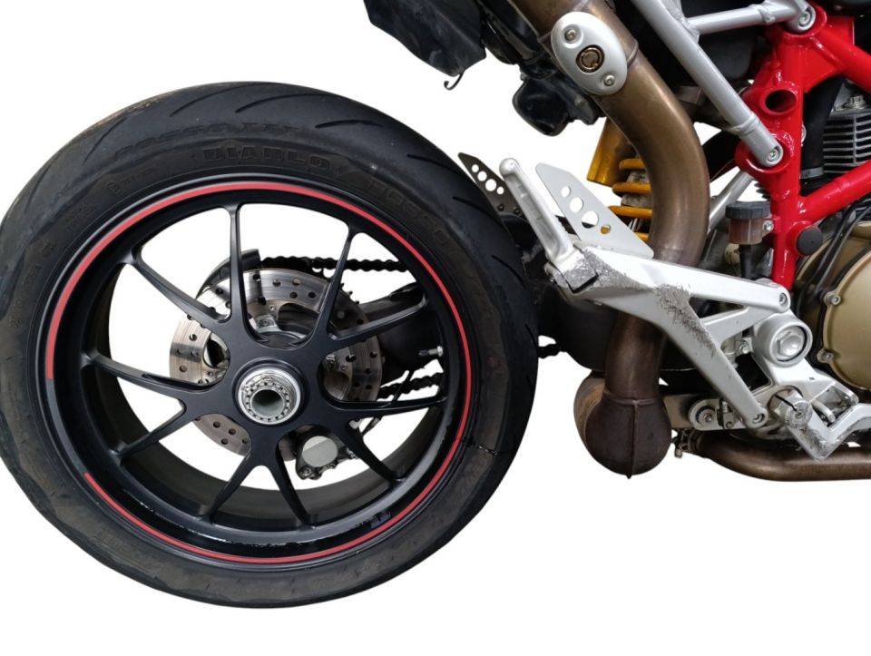 DUCATI HYPERMOTARD 4