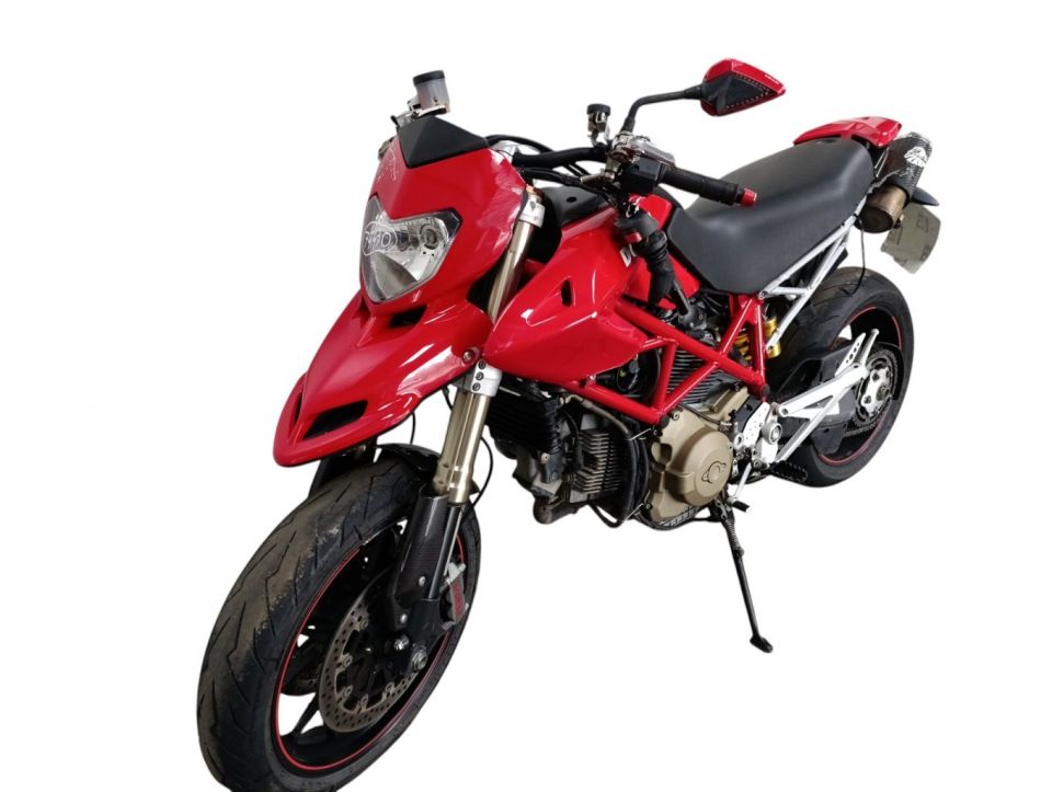 DUCATI HYPERMOTARD 4