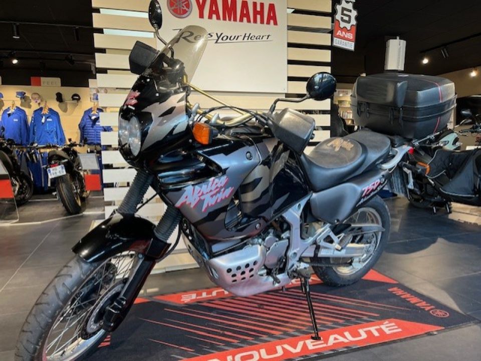HONDA XRV 4