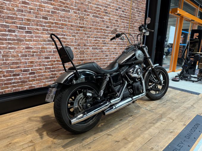 HARLEY-DAVIDSON DYNA STREET BOB 1690 4