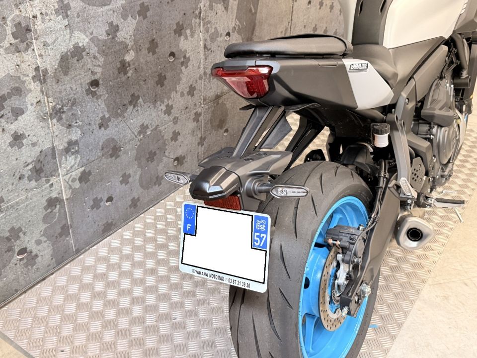 YAMAHA MT-07 Y-AMT 4