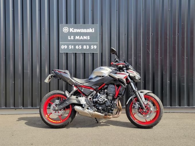 KAWASAKI Z 650 (47.5CV) 4