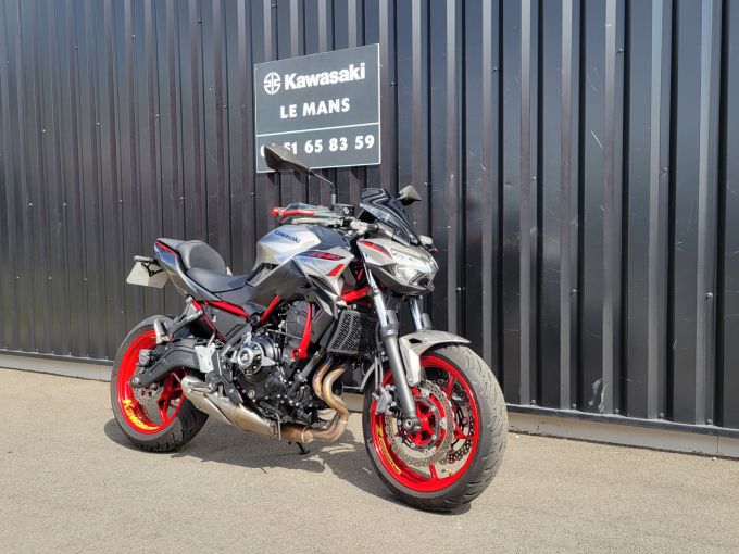 KAWASAKI Z 650 (47.5CV) 4