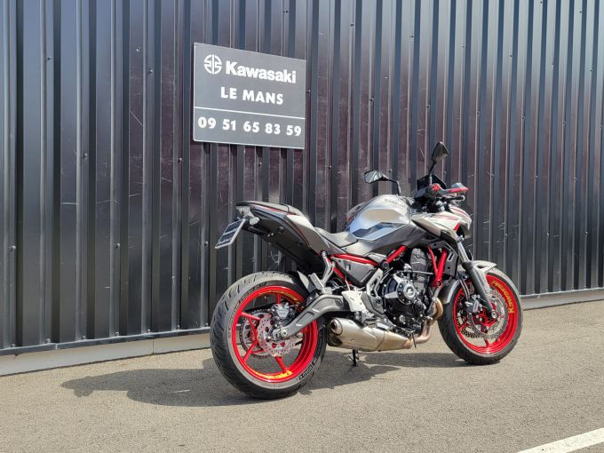 KAWASAKI Z 650 (47.5CV) 4