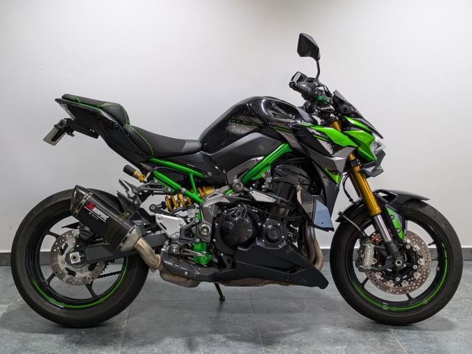 KAWASAKI Z900 SE 4
